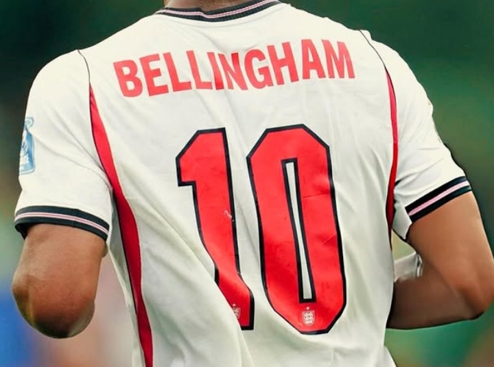 Jude Bellingham celebrates after scoring for England against Mexico