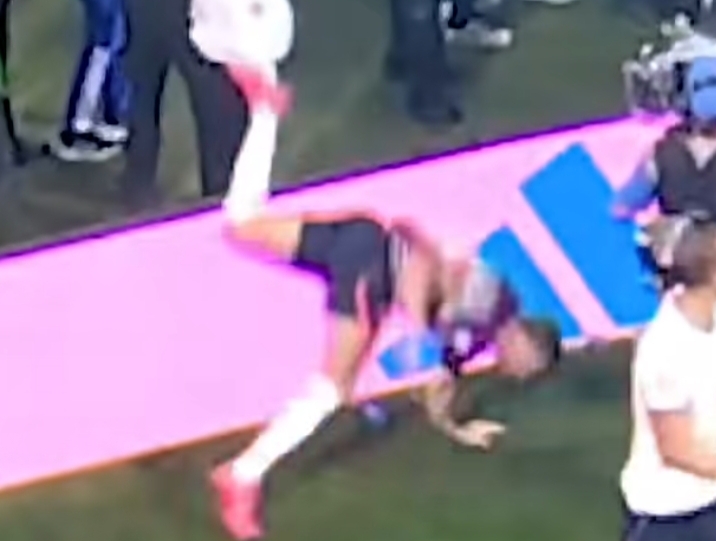 Jorden Henderson Injury During England Celebration