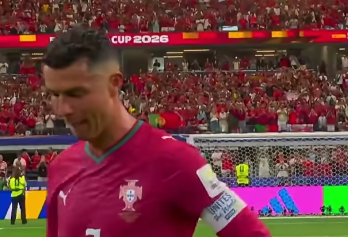 Portugal players Walking off the field after 1-0 defeat to Spain
