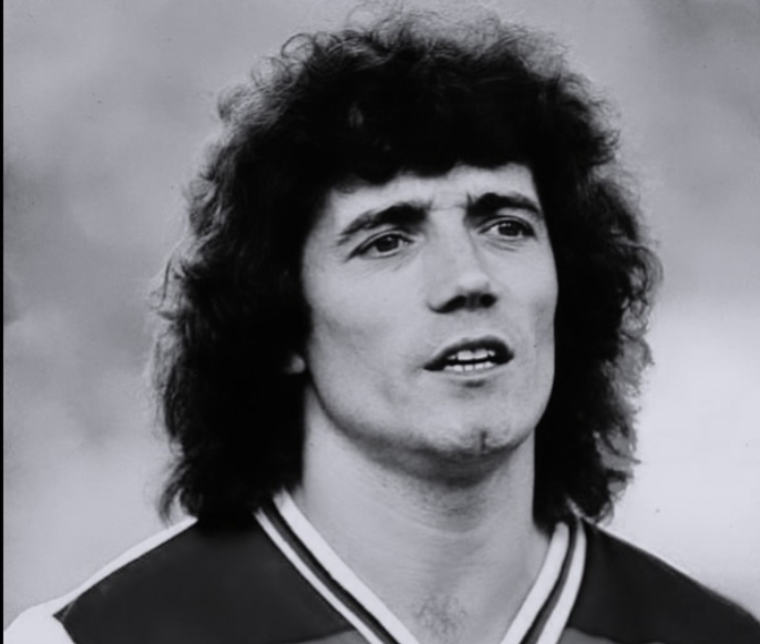 Kevin Keegan managing Newcastle United from the sidelines.