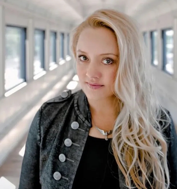 Lucy Davis as Dawn Tinsley in The Office UK